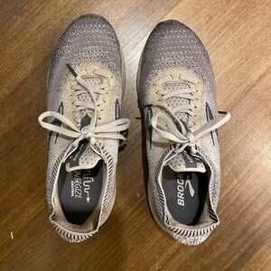 Brooks Levitate 2 Neutral Running Shoes - Gray, Size 9.5 (Women’s)